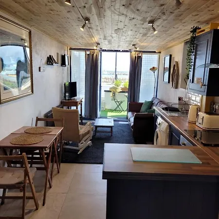 The Old Boat House Apartment